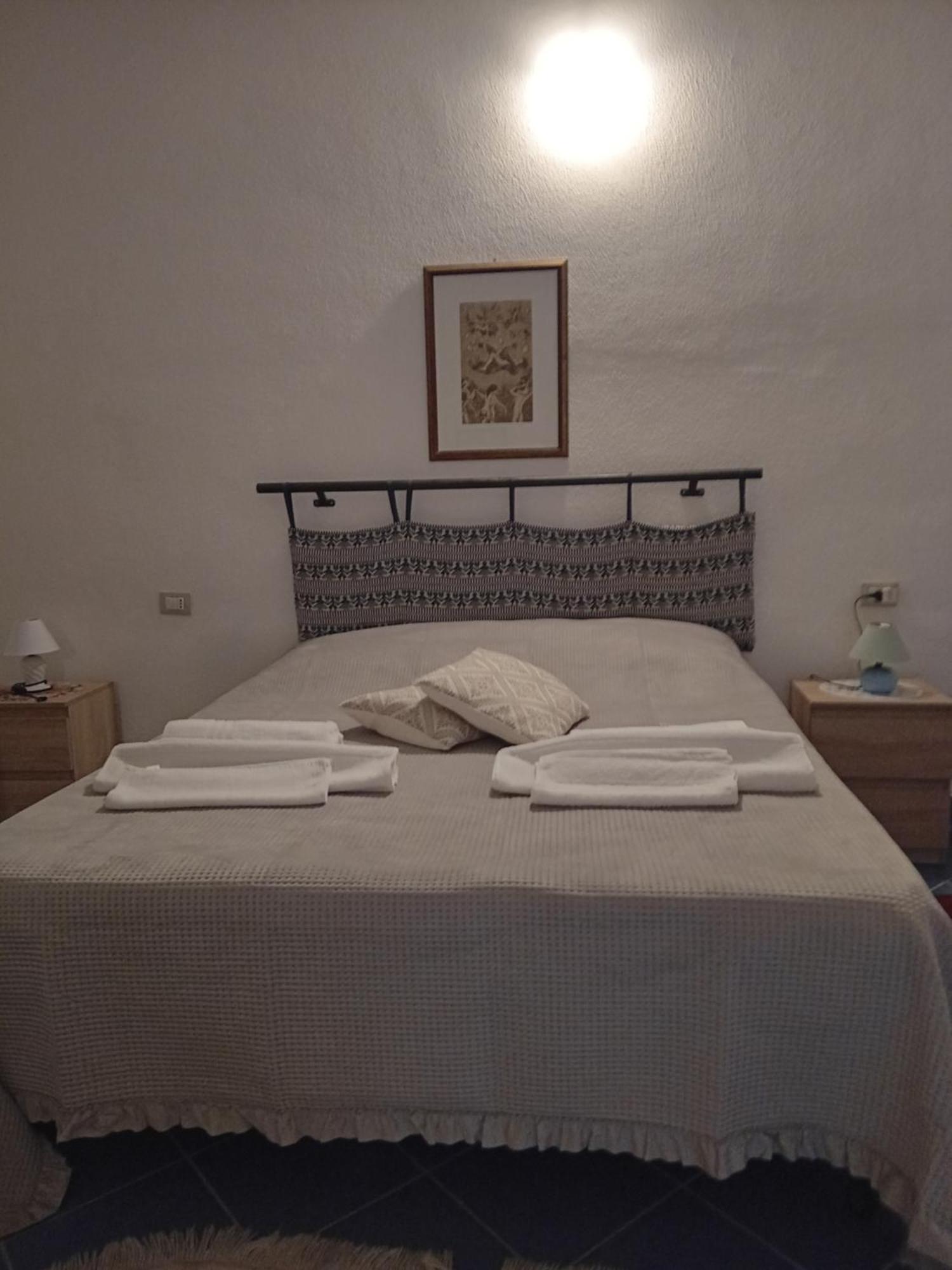 Affittacamere Da Liliana San Teodoro  Buitenkant foto